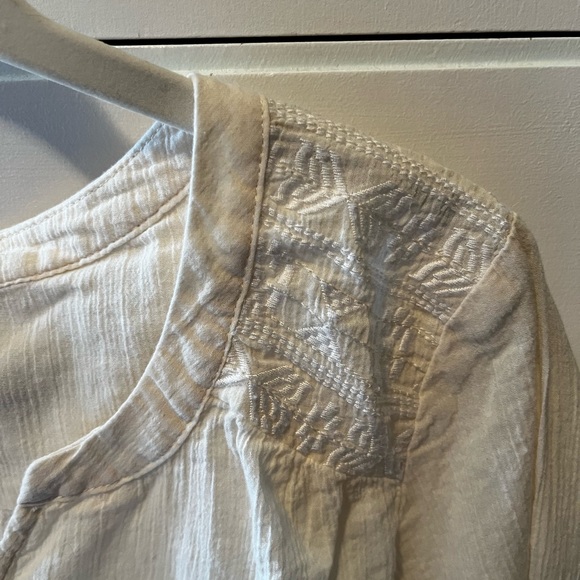 Light Tunic Top - Picture 3 of 3